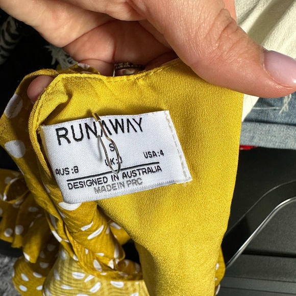 Runaway two piece set - Picture 5 of 5